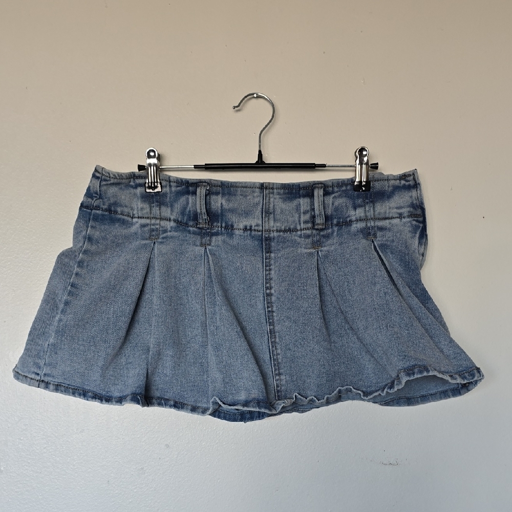 Refuge Light Blue Pleated Mini Skirt